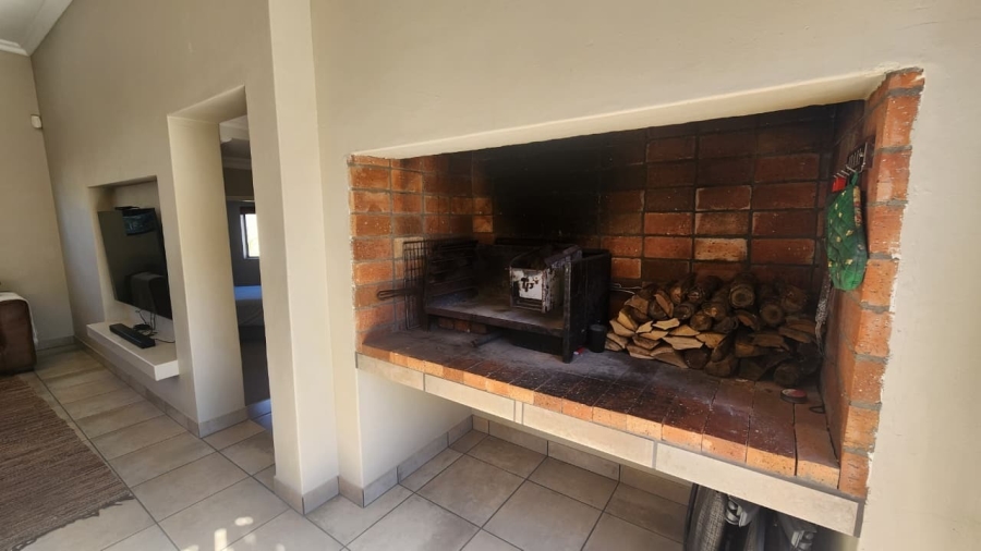 5 Bedroom Property for Sale in Vredenburg Western Cape